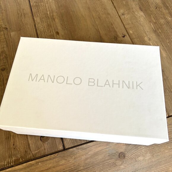 Manolo Blahnik 'Maysli' slingback pumps - Picture 4 of 8